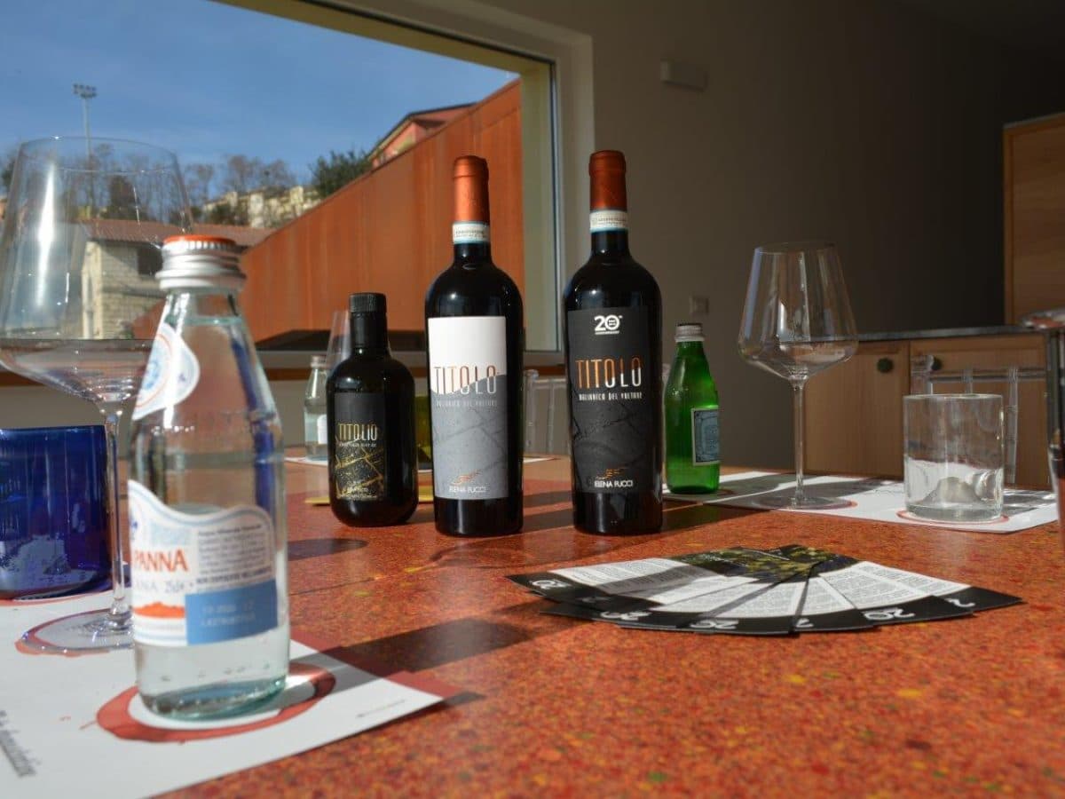 Discover Titolo World Complete 4