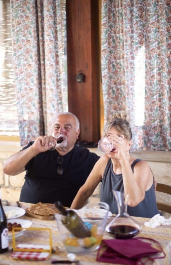 Tour dei vigneti, degustazione tecnica da vasca e barrique, assaggio finale con prodotti tipici locali 2