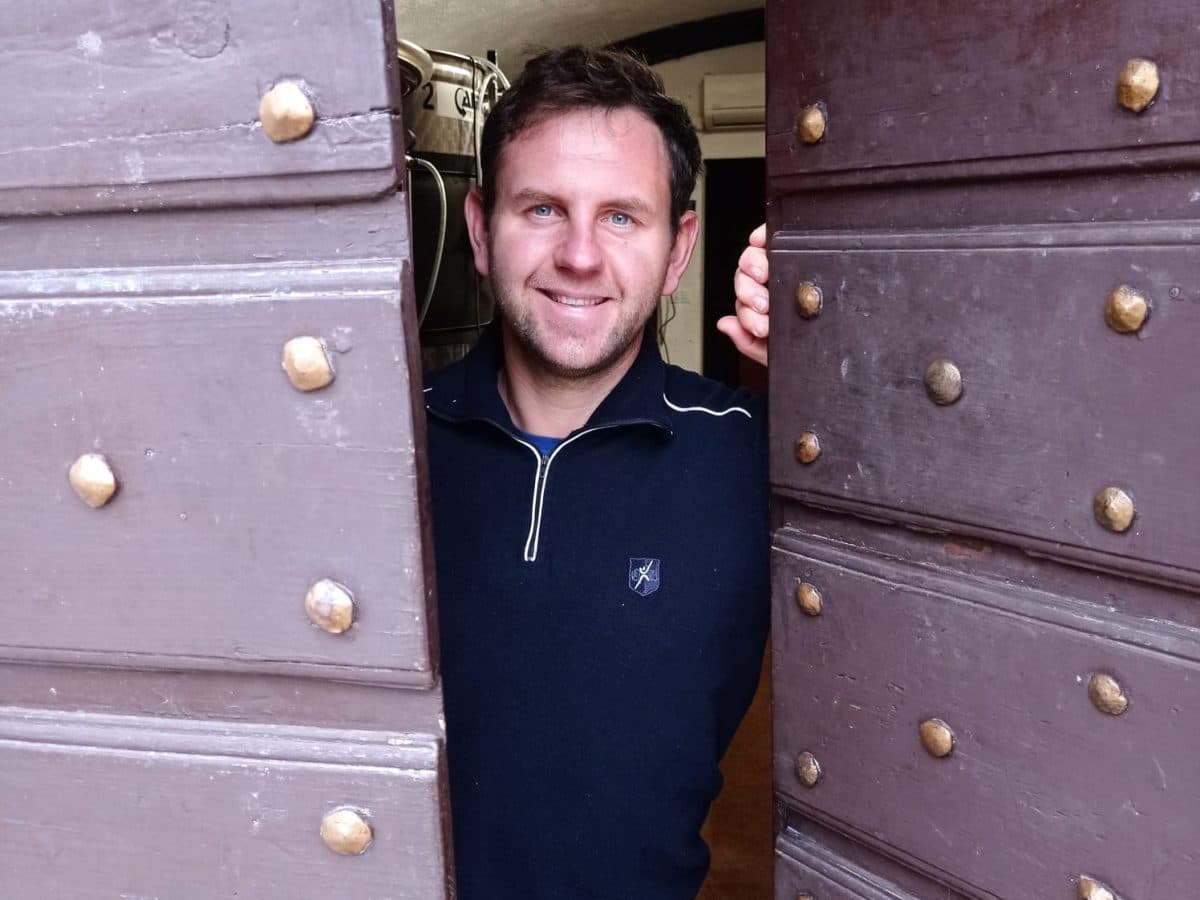 Passeggiata in vigneto e degustazione di 4 vini tipici del Lago di Garda. 2