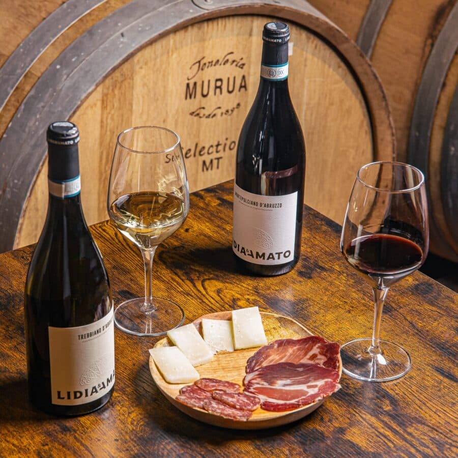 Tour in Cantina e Degustazione Guidata di 4 Vini