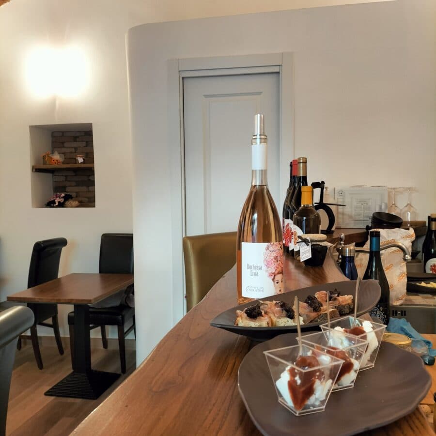 Degustazione Classica. Cantina Costantini.